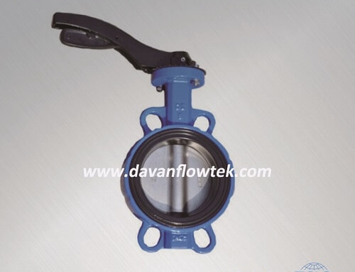 Wafer type butterfly valve with soft seat